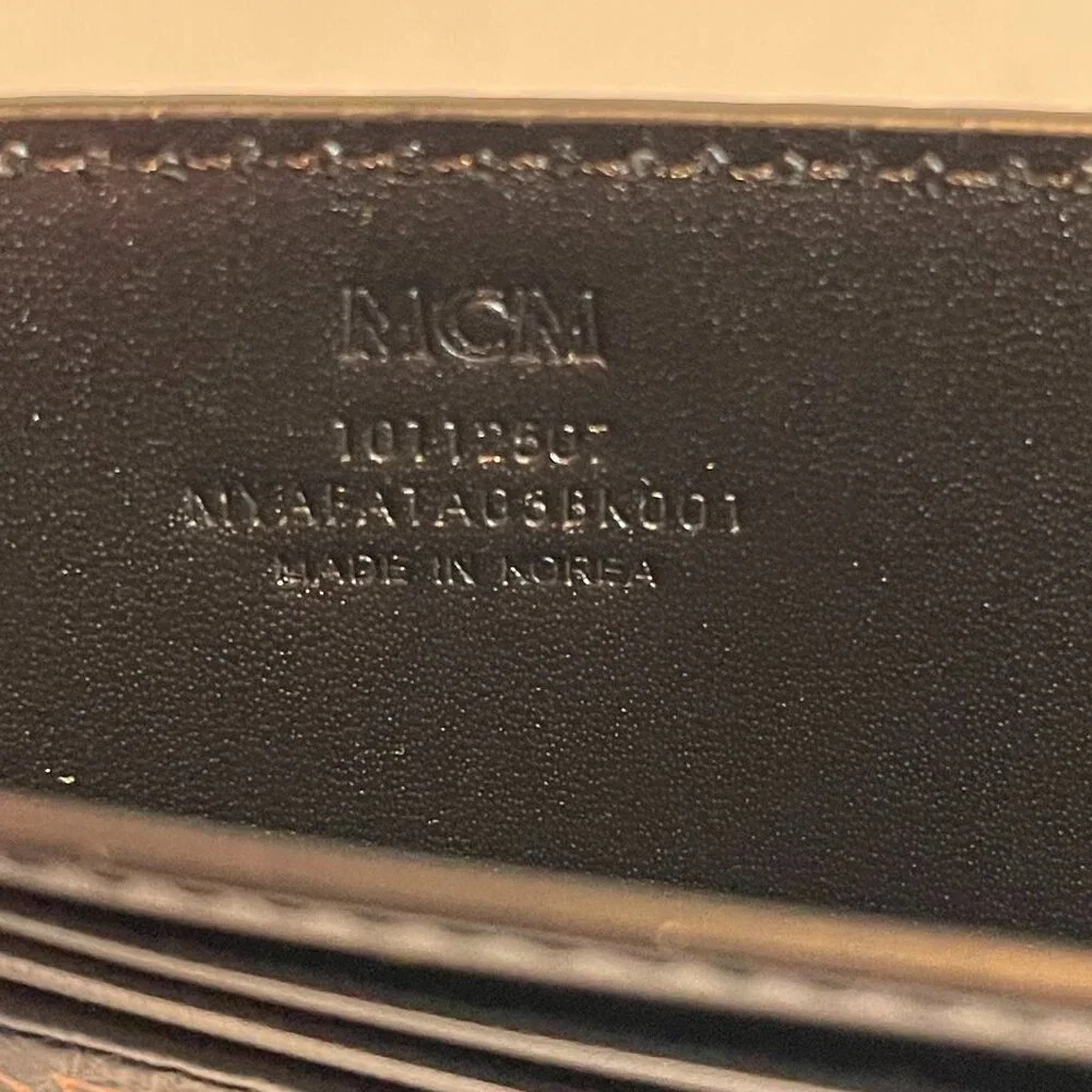 MCM Aren Maxi Monogram Visetos Card Case in Black & Orange - NWOT